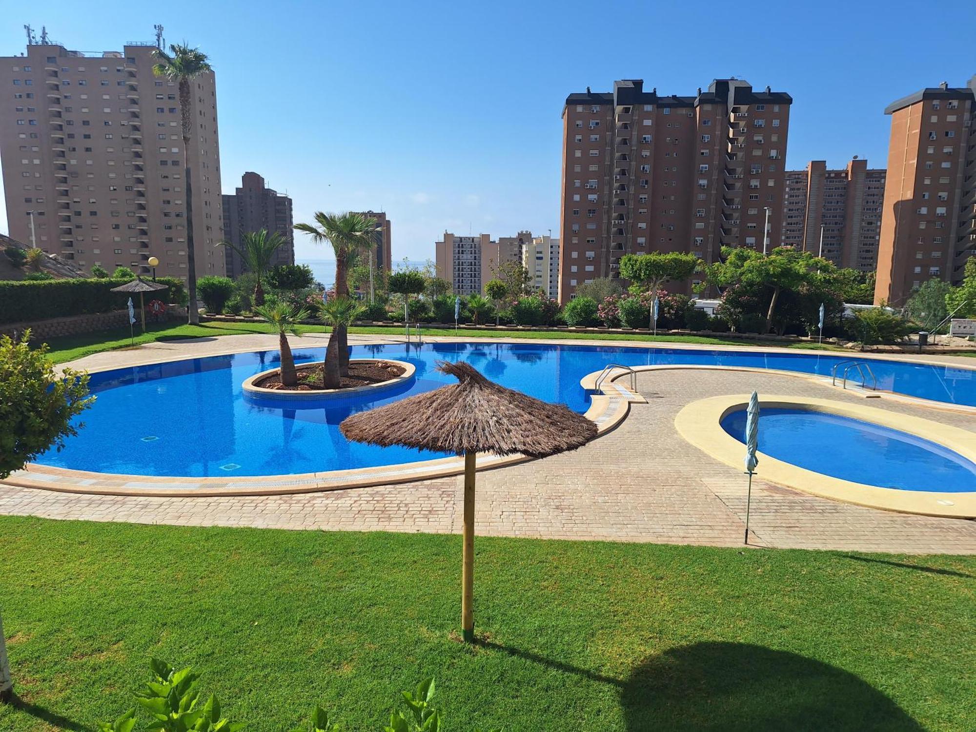 Апартаменти Las Marinas, Apartamento Muy Amplio Cerca De La Playa Бенідорм Екстер'єр фото